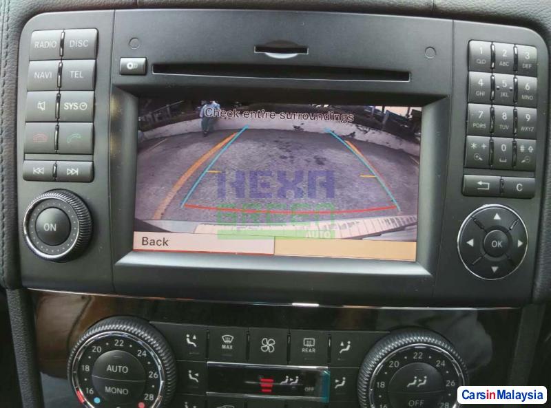 Mercedes Benz 350SL Automatic 2009 - image 11