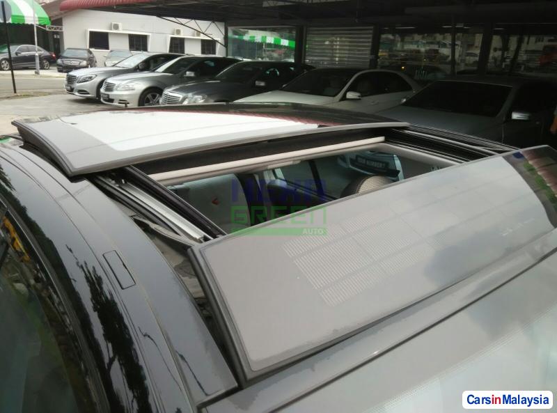 Mercedes Benz E240 Automatic 2005 - image 11