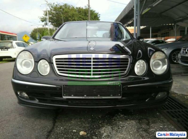 Mercedes Benz E280 Automatic 2006 - image 2