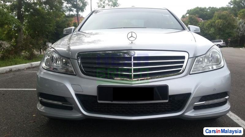 Mercedes Benz C-Class 2012 - image 2