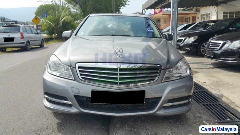 Mercedes Benz C-Class Automatic 2012 - image 2