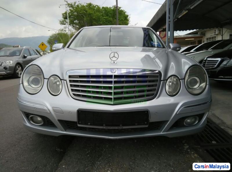 Mercedes Benz E200K Automatic 2008 - image 2