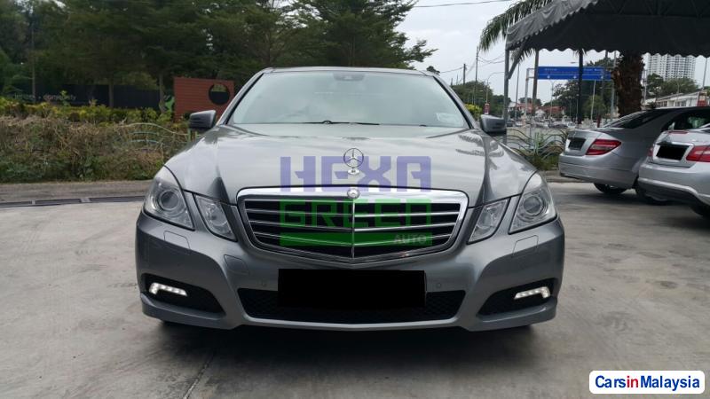 Mercedes Benz E300 Automatic 2010
