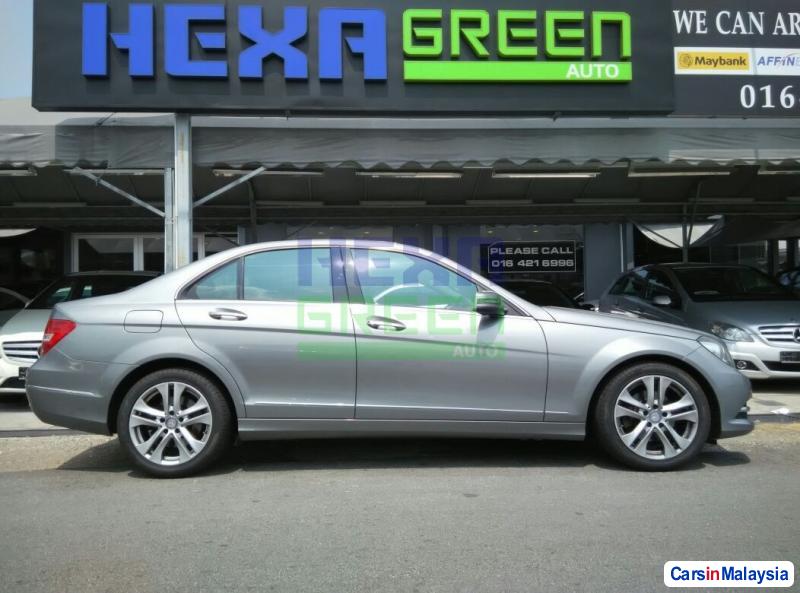 Mercedes Benz C-Class Automatic 2014 - image 3