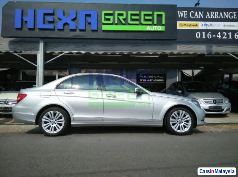 Mercedes Benz C-Class Automatic 2013 - image 3