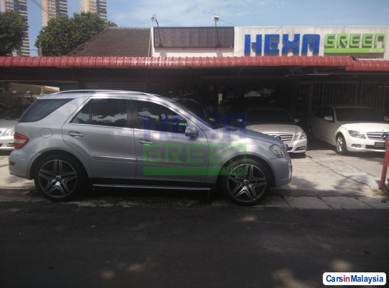 Mercedes Benz 350SL Automatic 2009 - image 3