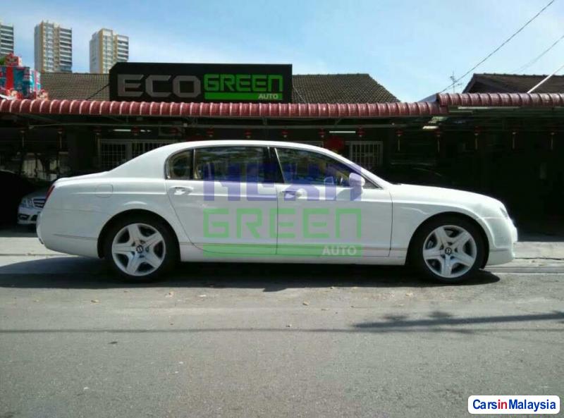Bentley Flying Spur Automatic 2006 in Penang