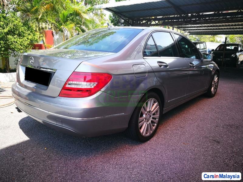 Mercedes Benz C-Class Automatic 2012 - image 3