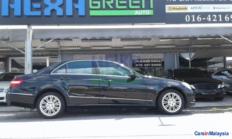 Mercedes Benz E200 CGI Automatic 2011 - image 3