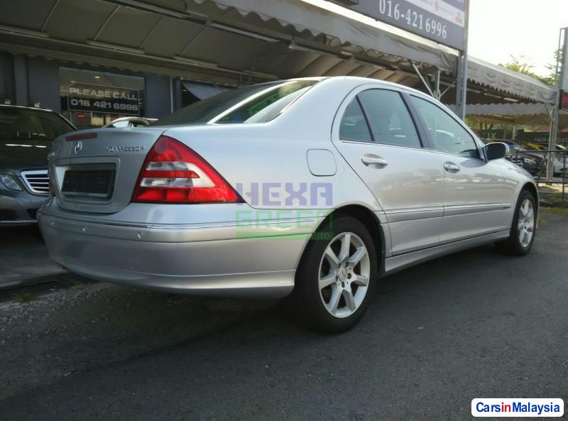 Mercedes Benz C-Class Automatic 2007 - image 4