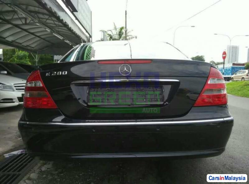 Mercedes Benz E280 Automatic 2006 - image 4