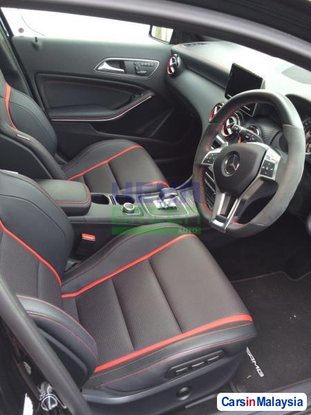 Mercedes Benz A-Class Automatic 2015 - image 4