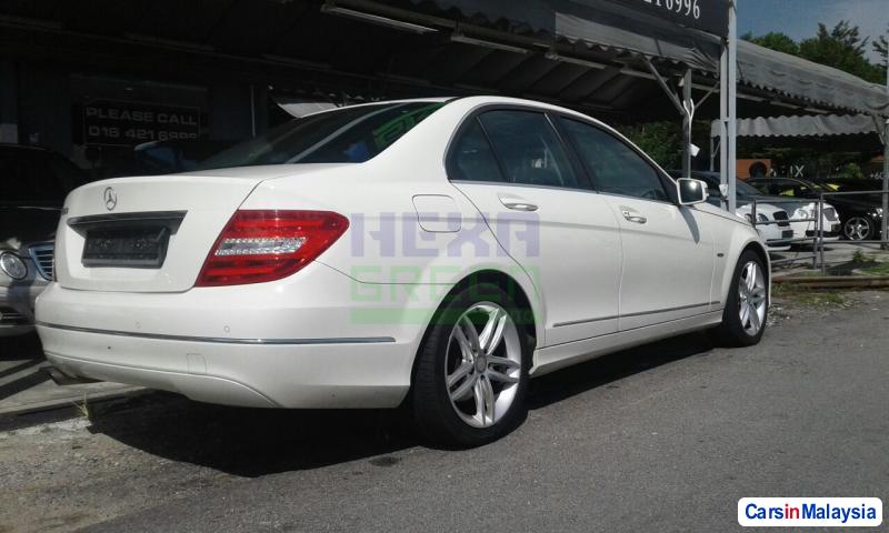 Mercedes Benz C-Class Automatic 2012 - image 4