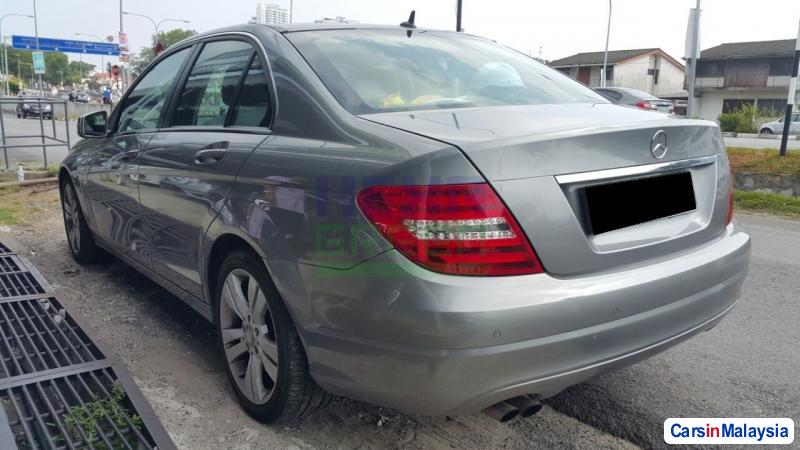 Mercedes Benz C-Class Automatic 2012 - image 4