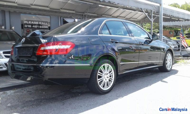 Mercedes Benz E200 CGI Automatic 2011 - image 4
