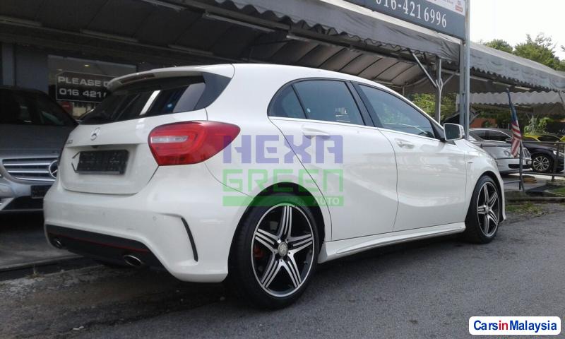 Mercedes Benz C-Class Automatic 2014 - image 4