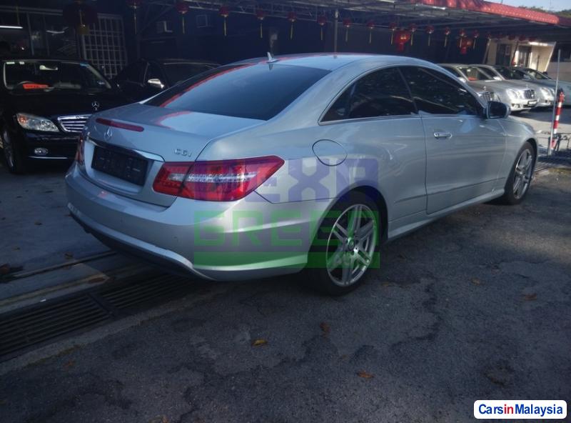 Mercedes Benz E250 Coupe Automatic 2009 - image 5