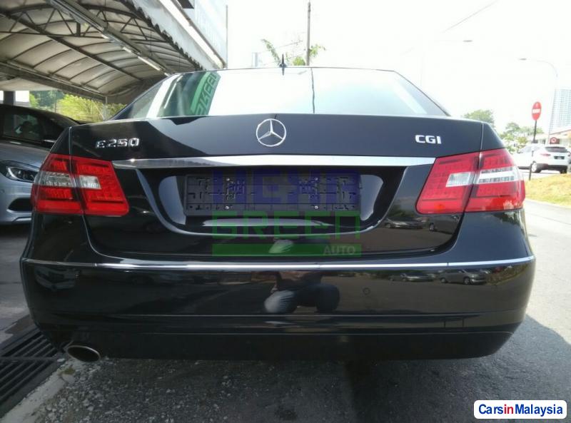 Mercedes Benz E250 CGI Automatic 2010 - image 5