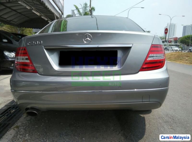Mercedes Benz C-Class Automatic 2014 - image 5
