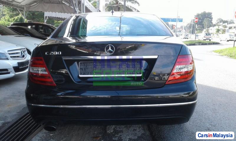 Mercedes Benz C-Class Automatic 2011 - image 5