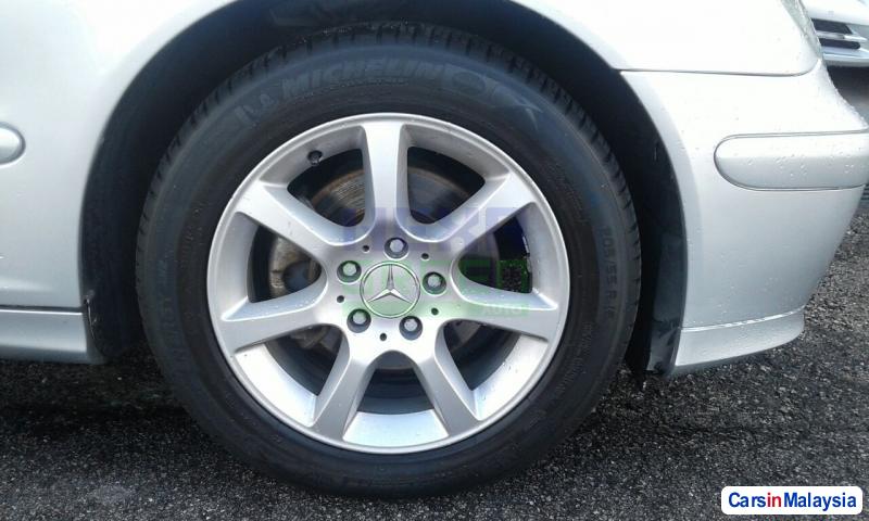 Mercedes Benz C-Class Automatic 2005 - image 6