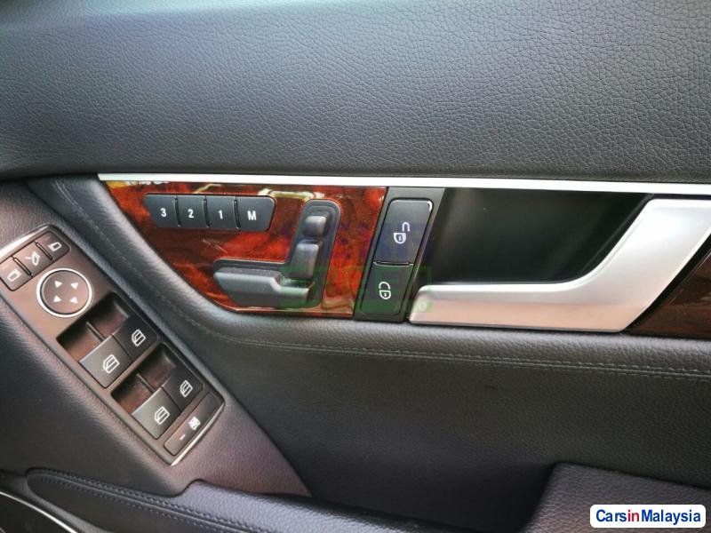 Mercedes Benz C-Class Automatic 2012 - image 6