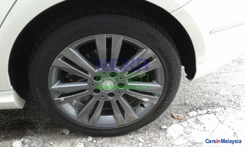 Mercedes Benz B200 Automatic 2013 - image 6