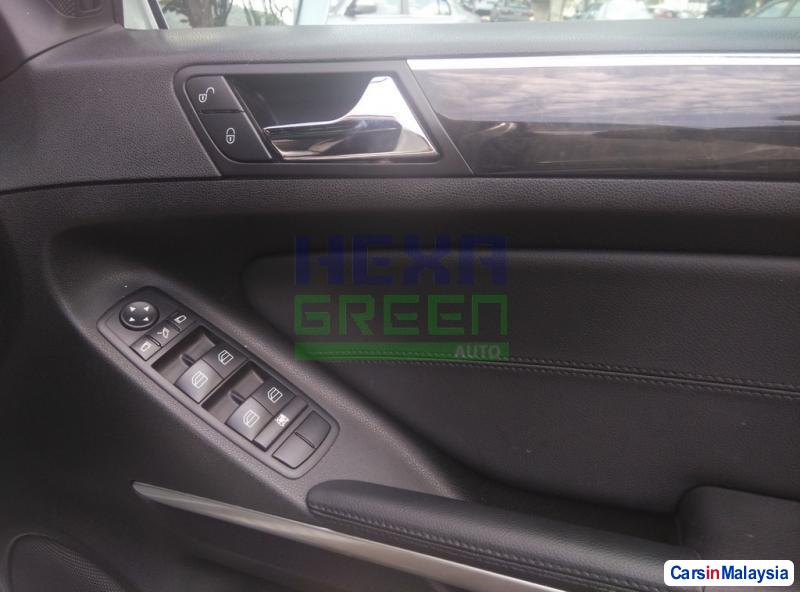 Mercedes Benz 350SL Automatic 2009 - image 7