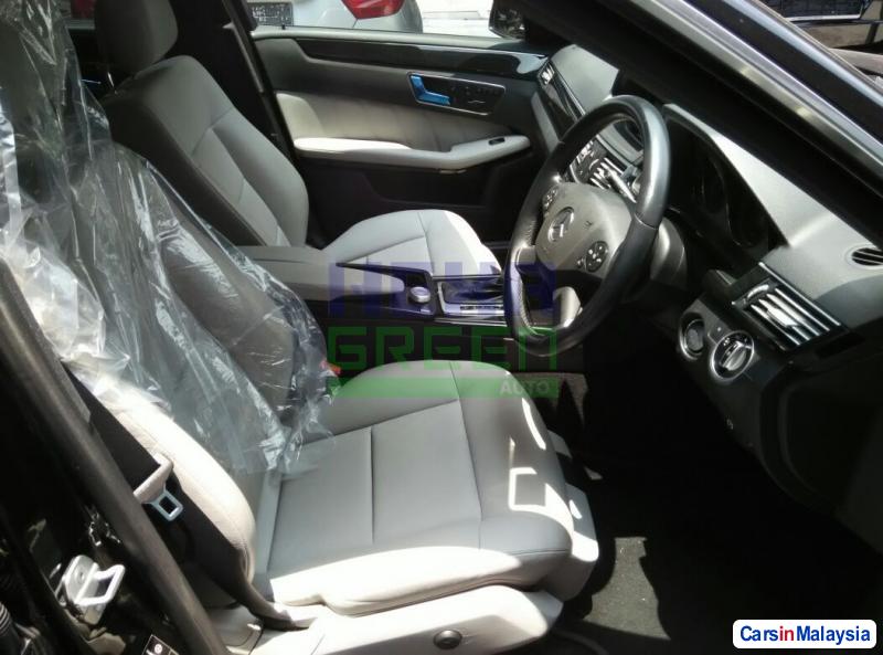 Mercedes Benz E250 CGI Automatic 2010 - image 8