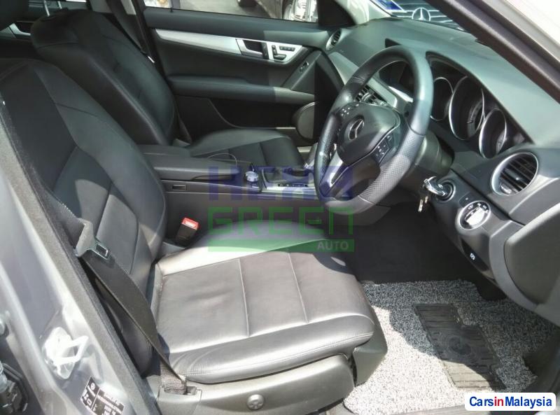 Mercedes Benz C-Class Automatic 2014 - image 8