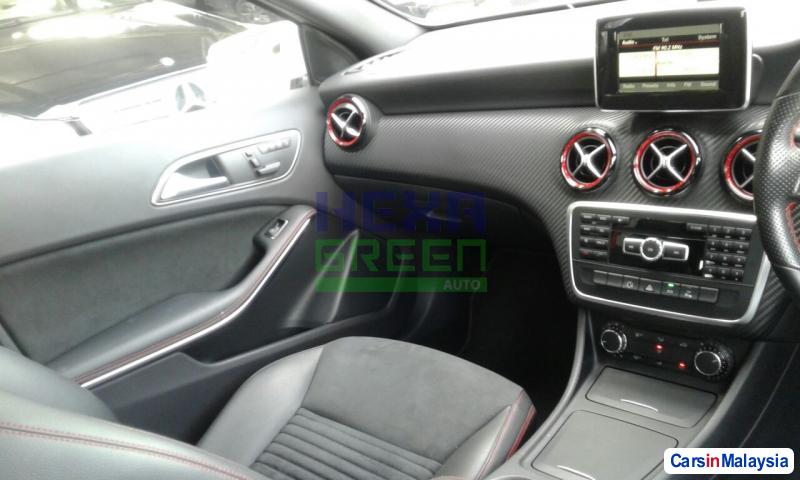Mercedes Benz C-Class Automatic 2014 - image 9