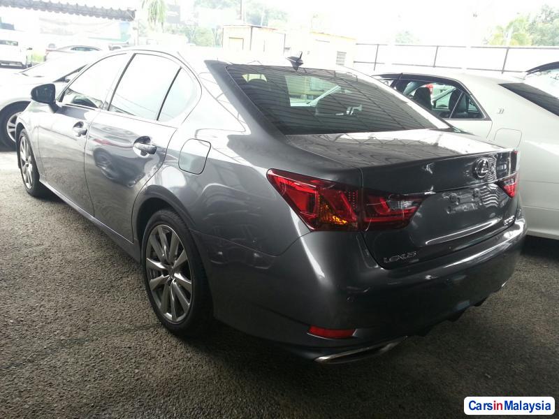 Lexus GS Automatic 2012 - image 2