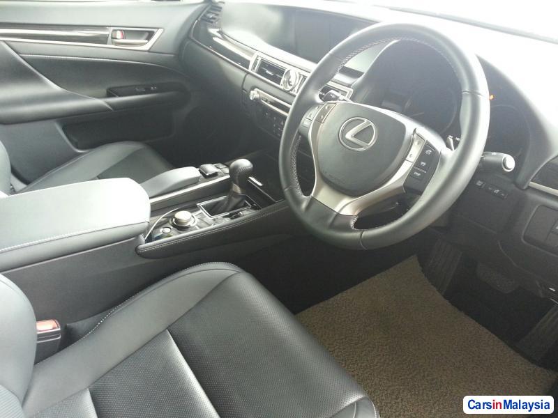 Lexus GS Automatic 2012 - image 3