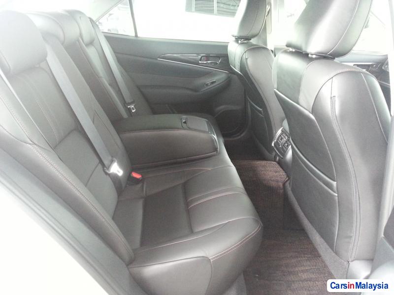 Toyota Crown Automatic 2013 - image 6