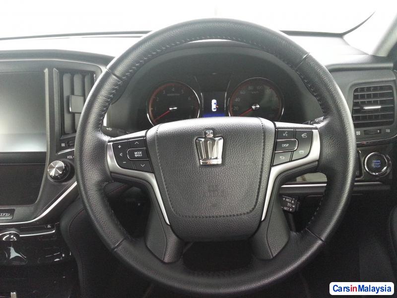Toyota Crown Automatic 2013 - image 8