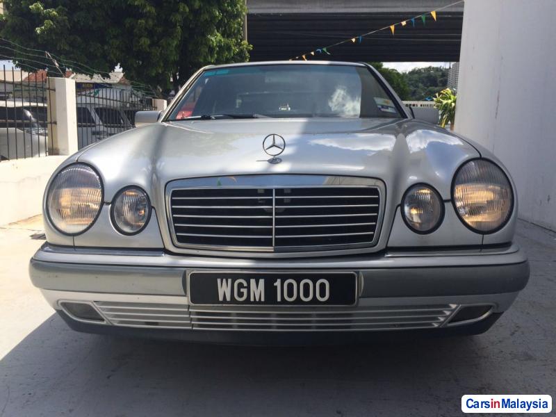 Pictures of Mercedes Benz E280 Automatic 1998
