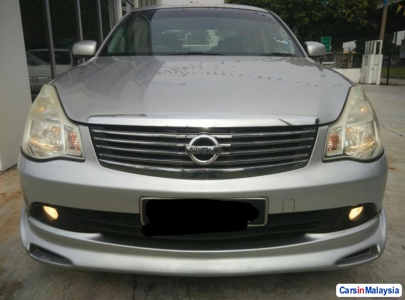 Nissan Sylphy Automatic 2010 - image 2