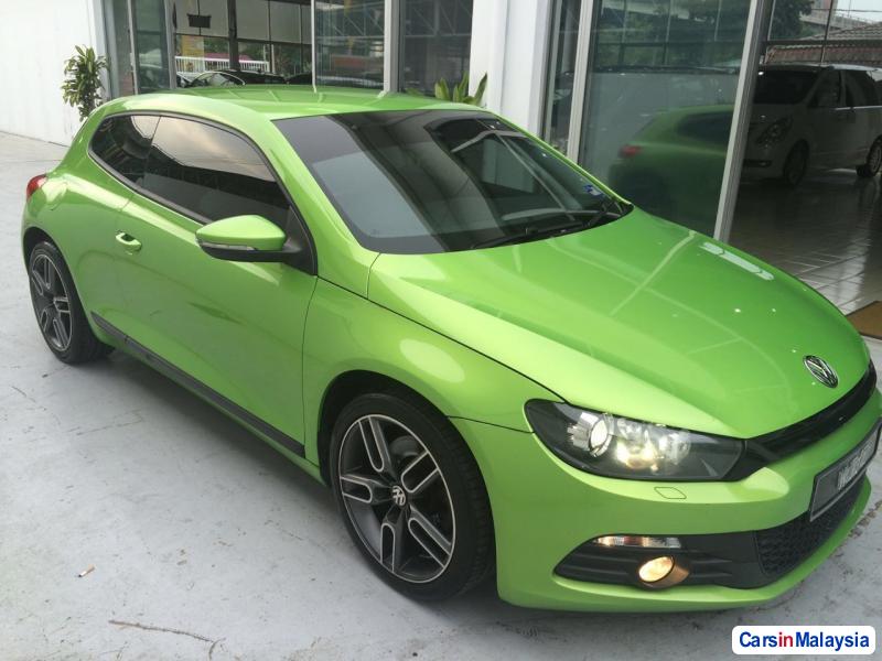 Volkswagen Scirocco Automatic 2011 - image 2
