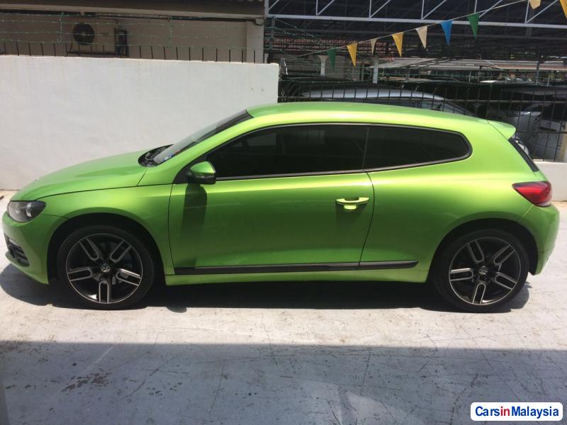 Volkswagen Scirocco Automatic 2011 - image 4