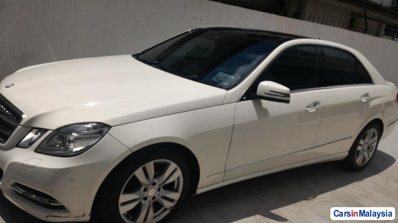 Mercedes Benz E250 Automatic 2013 - image 5