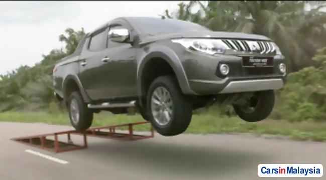 Mitsubishi Triton Automatic 2016 in Selangor