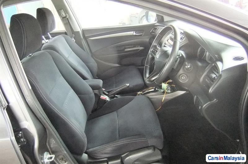 Honda City Automatic 2013 - image 3