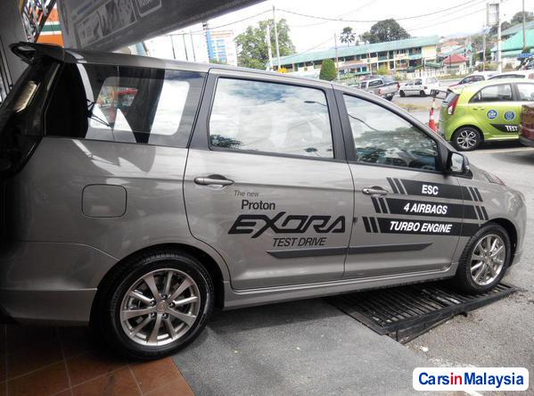 Proton Exora Automatic - image 3