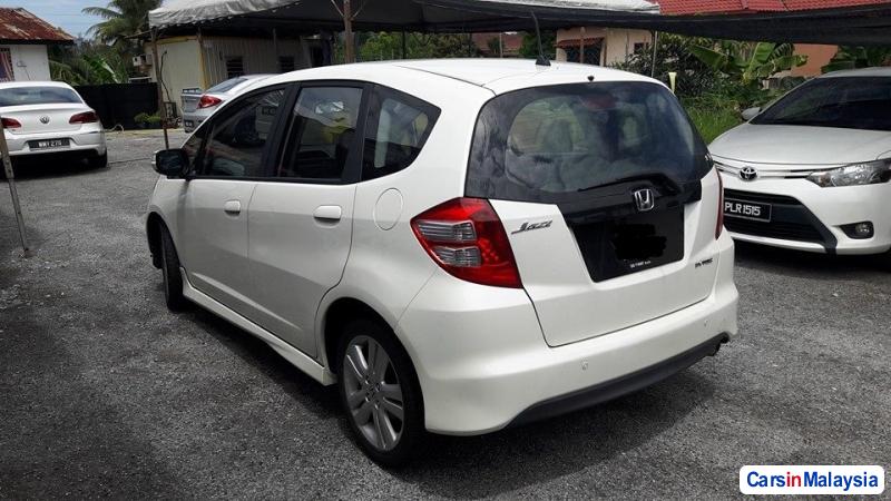 Honda Jazz Automatic 2010 - image 4