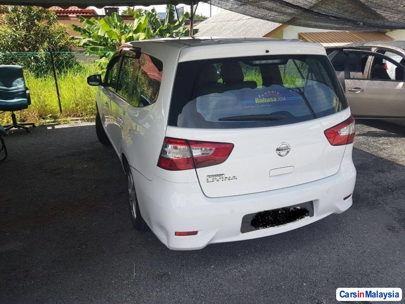 Nissan Grand Livina Automatic 2014 - image 4