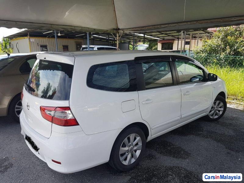 Nissan Grand Livina Automatic 2014 - image 5