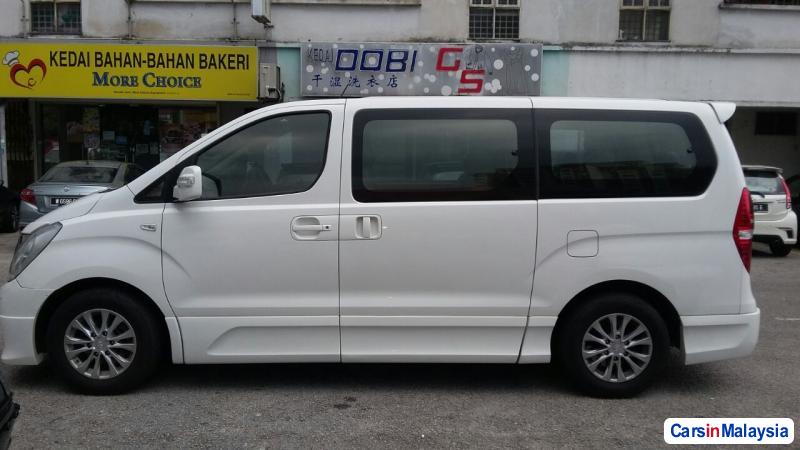 Hyundai Starex Automatic 2014
