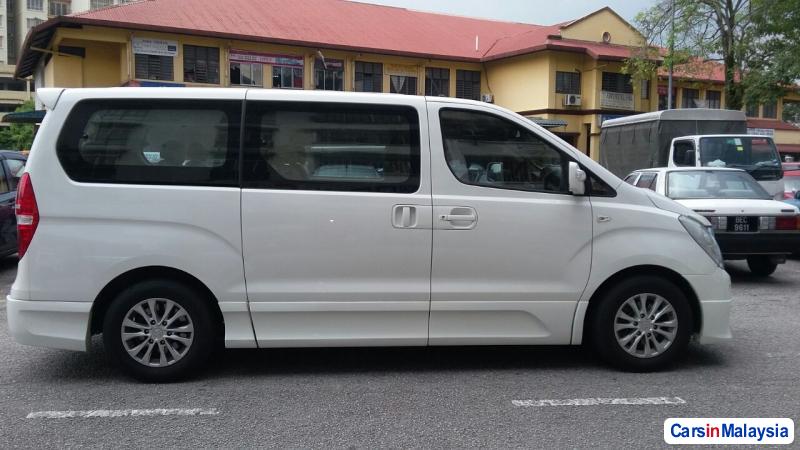 Hyundai Starex Automatic 2014 in Kuala Lumpur