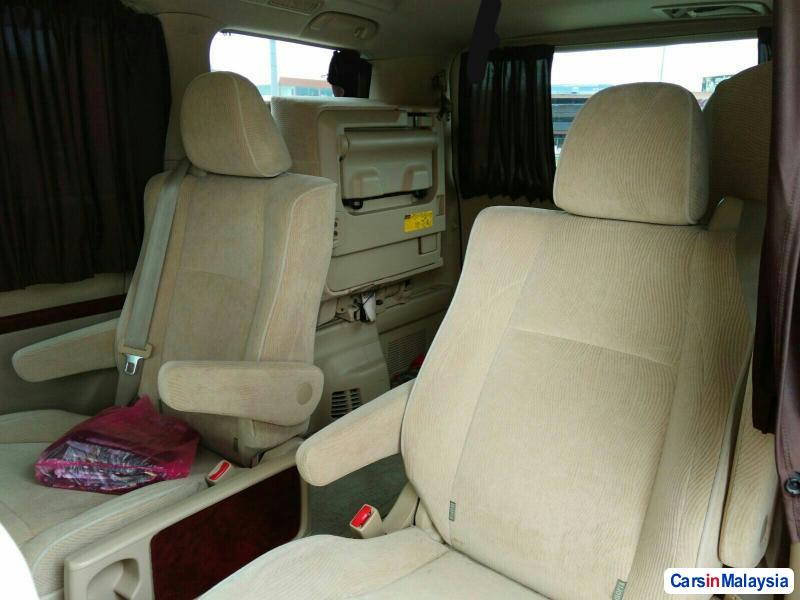 Toyota Vellfire Automatic 2013 - image 4