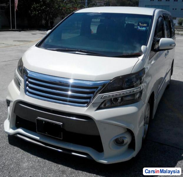 Toyota Vellfire Automatic 2010